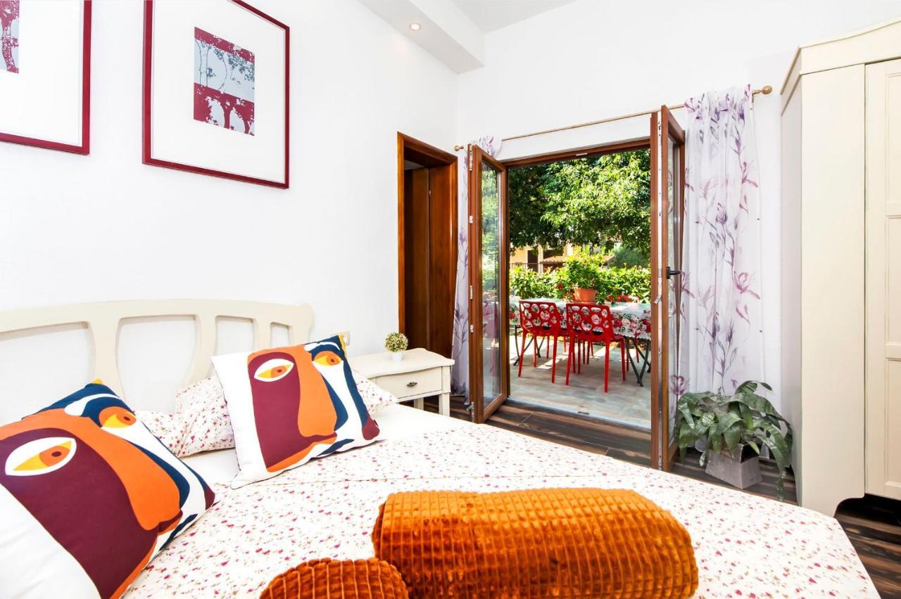 Apartments Karmen Rovinj Exterior photo