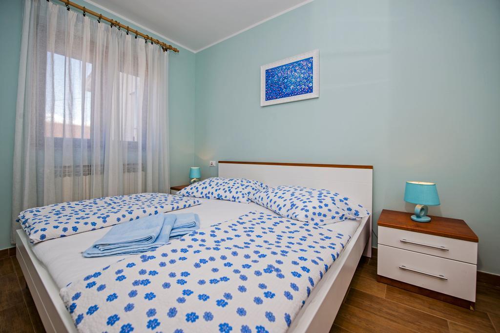 Apartments Karmen Rovinj Exterior photo