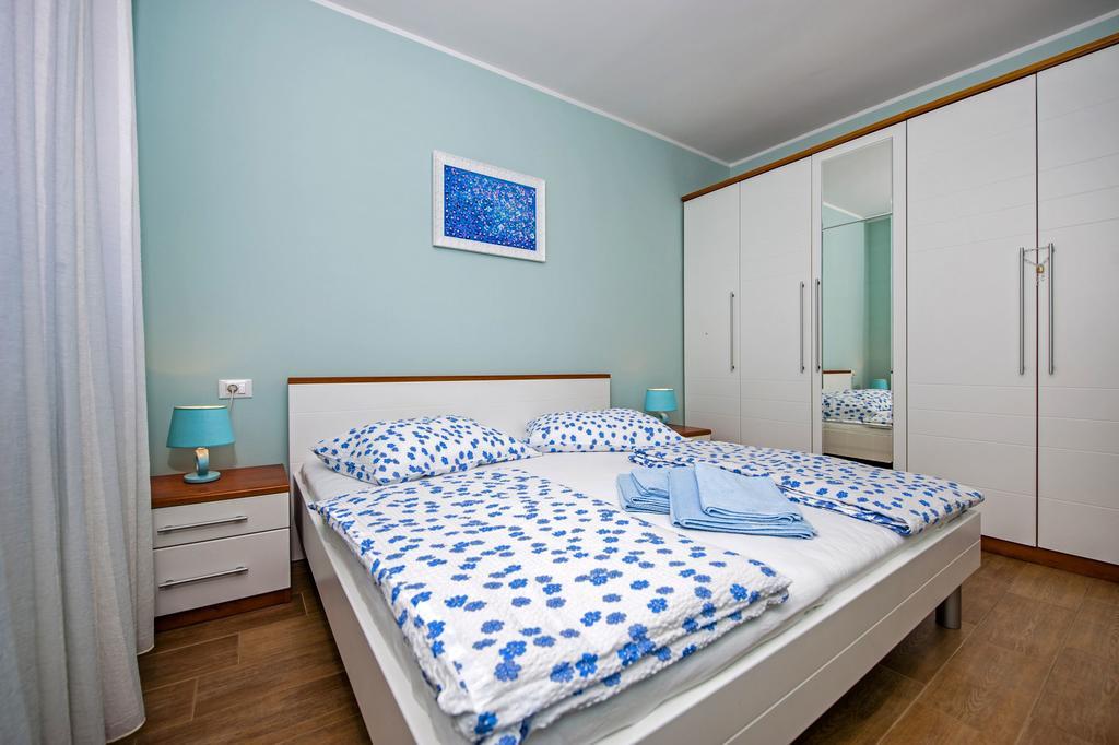 Apartments Karmen Rovinj Exterior photo