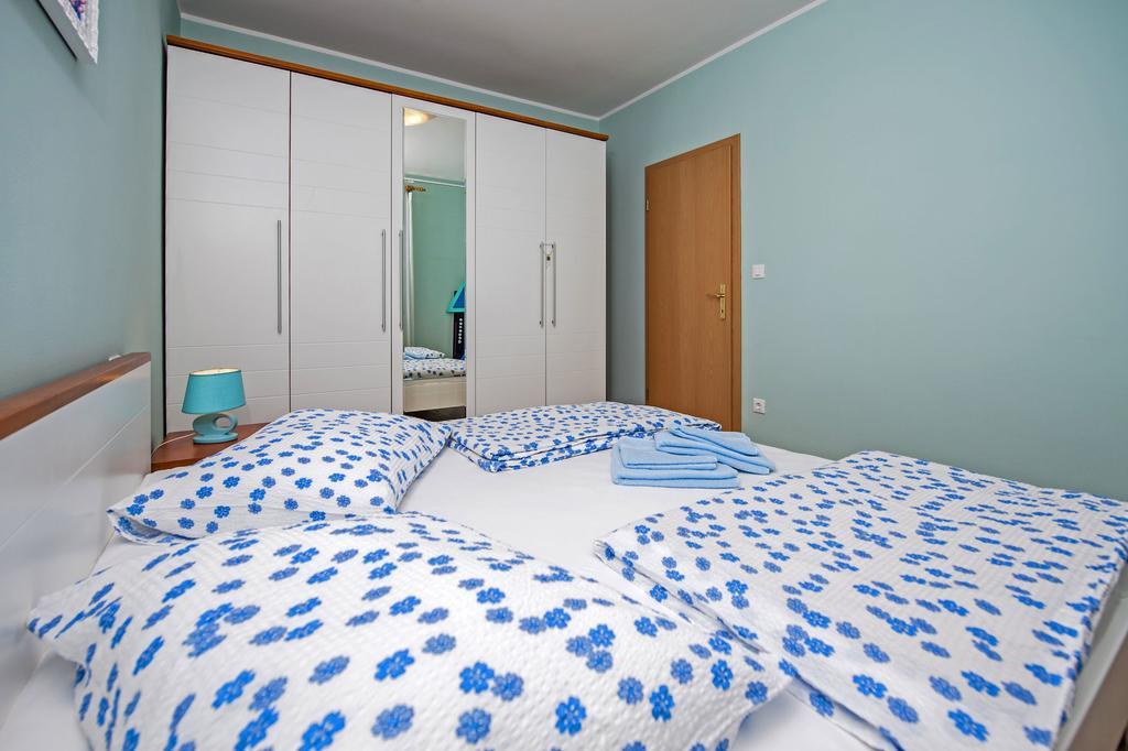 Apartments Karmen Rovinj Exterior photo