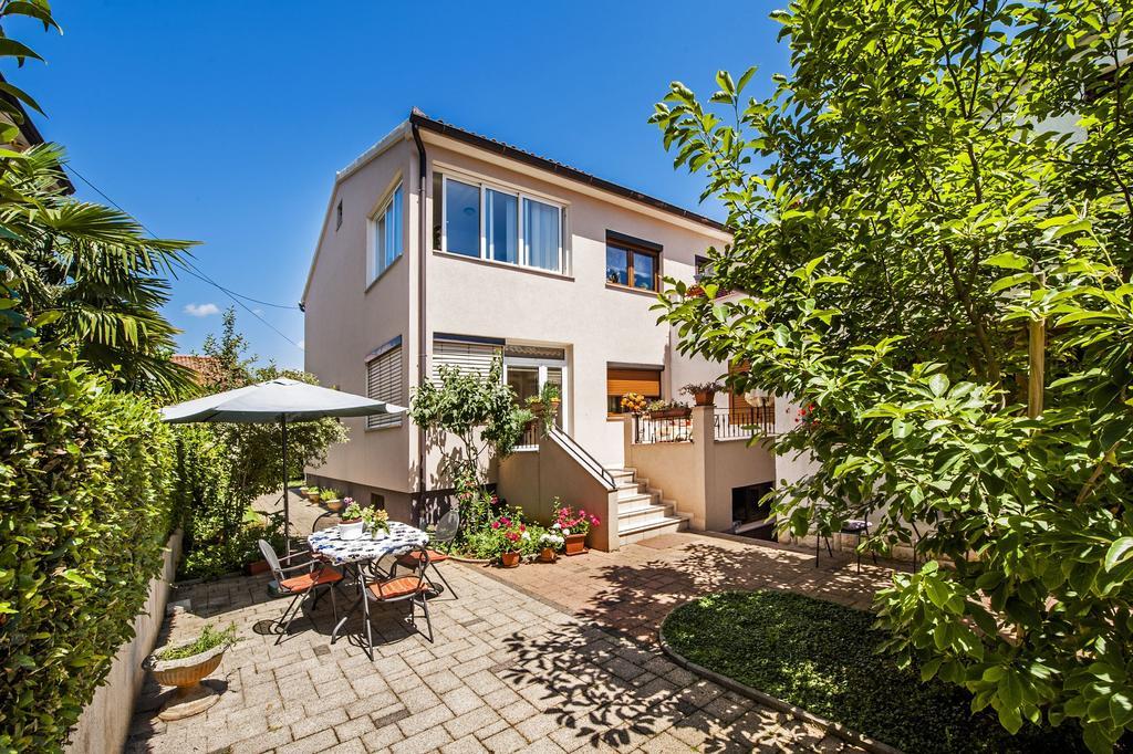 Apartments Karmen Rovinj Exterior photo
