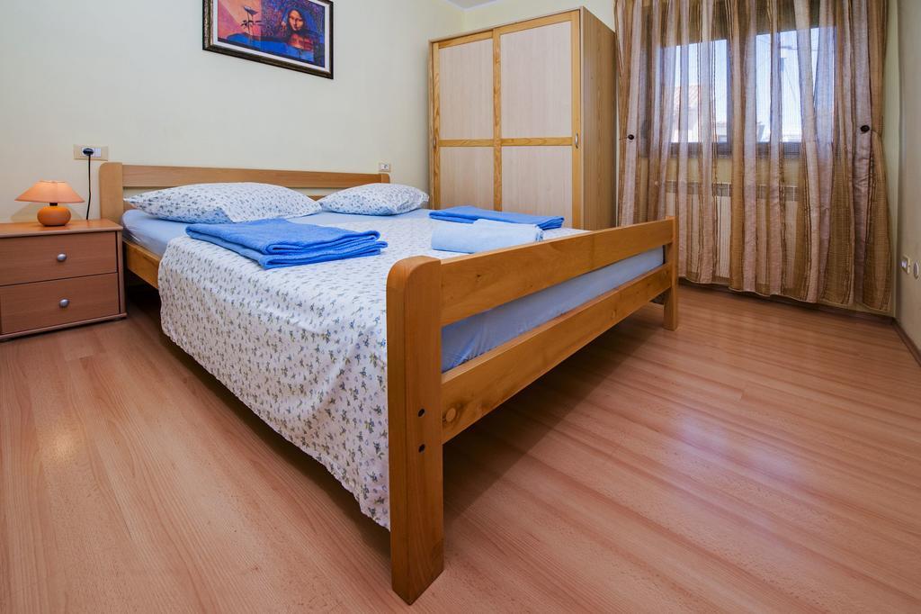 Apartments Karmen Rovinj Exterior photo